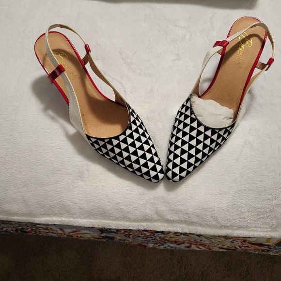 (NEW) Slang back 2 inch heels 👠 - Picture 5 of 5